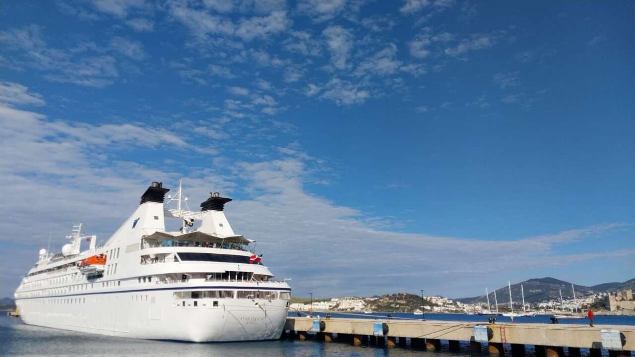 Bodrum’da Lüks Kruvaziyer Hareketliliği Zirvede: Star Legend Yolcu Akını Getiriyor 6